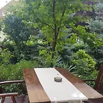 Szenczi Vendeghaz *