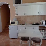 Apartment Szenczi Vendeghaz Buk