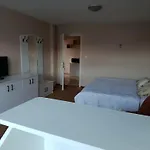 Szenczi Vendeghaz Apartment
