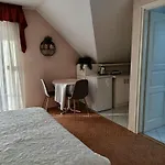 Szenczi Vendeghaz * Bük