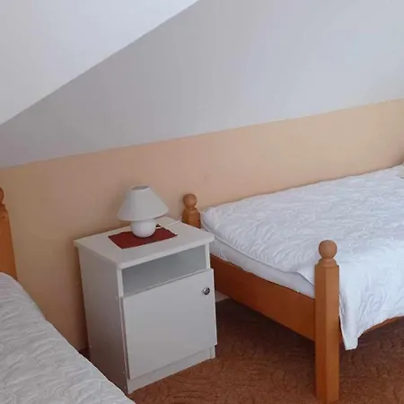 Apartment Szenczi Vendeghaz Buk