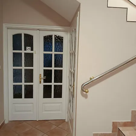 Szenczi Vendeghaz * Bük