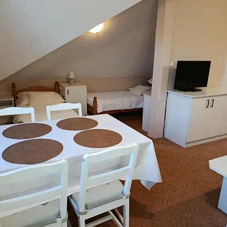 Szenczi Vendeghaz Apartament
