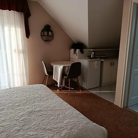 Szenczi Vendeghaz Lejlighed