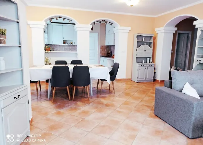 公寓 Szenczi Vendeghaz