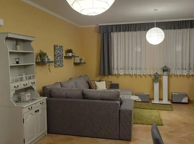 Szenczi Vendeghaz 公寓 Bük