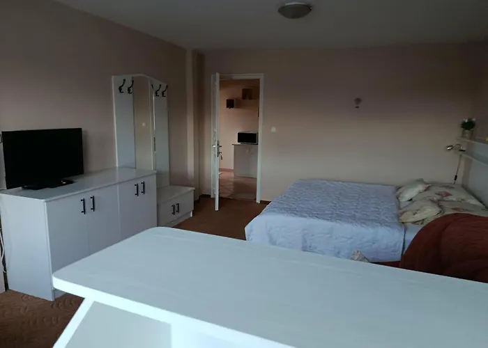 Szenczi Vendeghaz Appartement