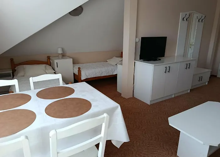 Szenczi Vendeghaz Appartement *