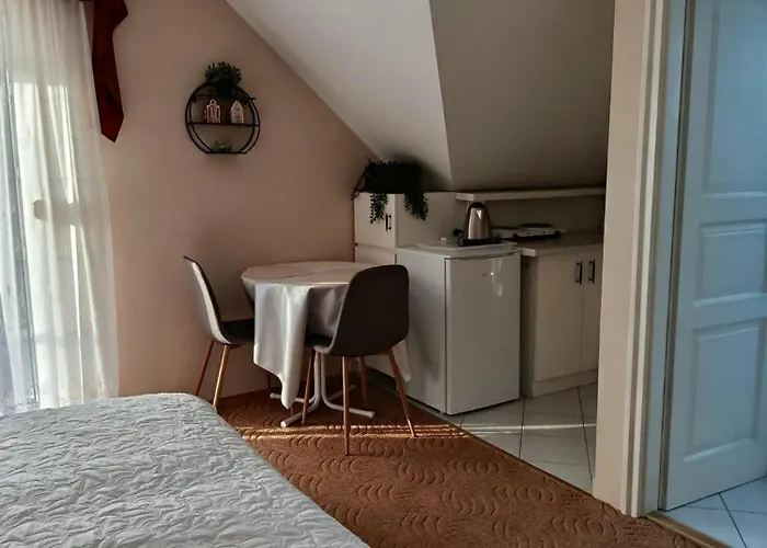 Szenczi Vendeghaz * Bük